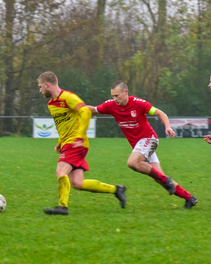 Ternaard verslaat WWS met 2-0