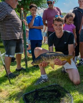 Stralende zon bij Into the greft fiskfeest