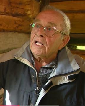 Omroep Friesland: Kooiker Herman (90) van de Eendenkooi in Ternaard