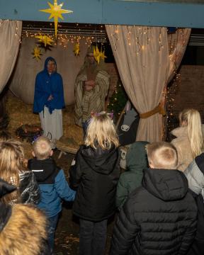 Kinderen It Harspit maken Krystkuier 