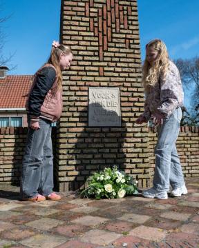 Kinderen CBS It Harspit herdenken Fryske befrijingsdei