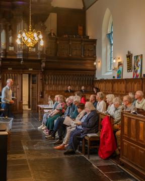 Tsjerkepaad Ternaard trok gemêleerd publiek 
